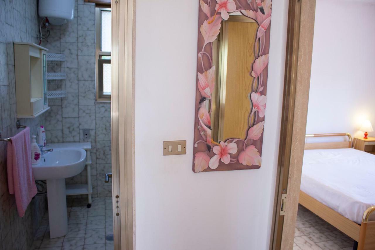 Casa Gelso Apartment Punta Prosciutto Luaran gambar